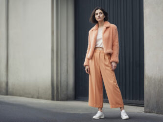 meishii-seno-fuwo-zhetamoteru